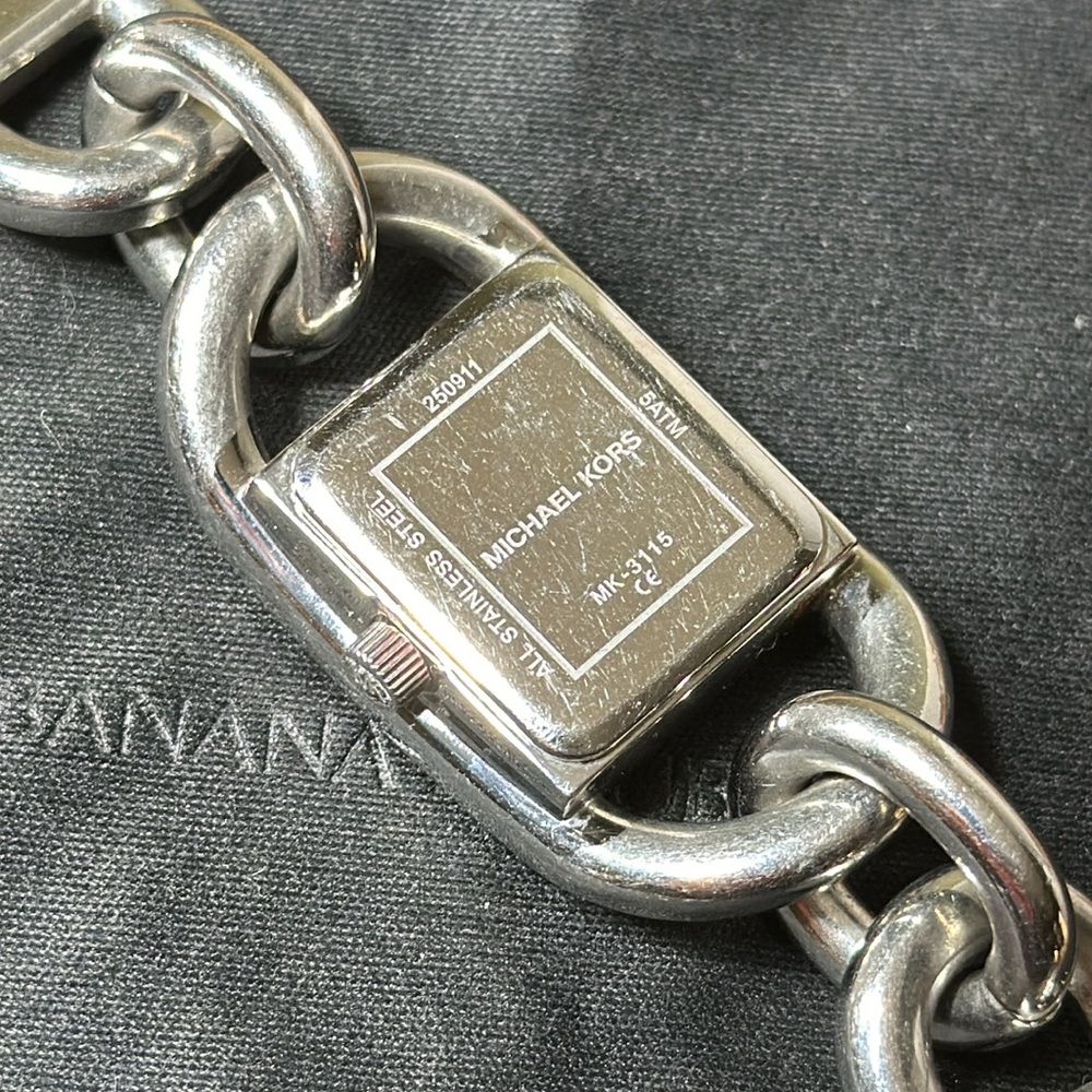 *RARE* MICHAEL KORS Chain Link Bracelet Watch - Picture 7 of 8